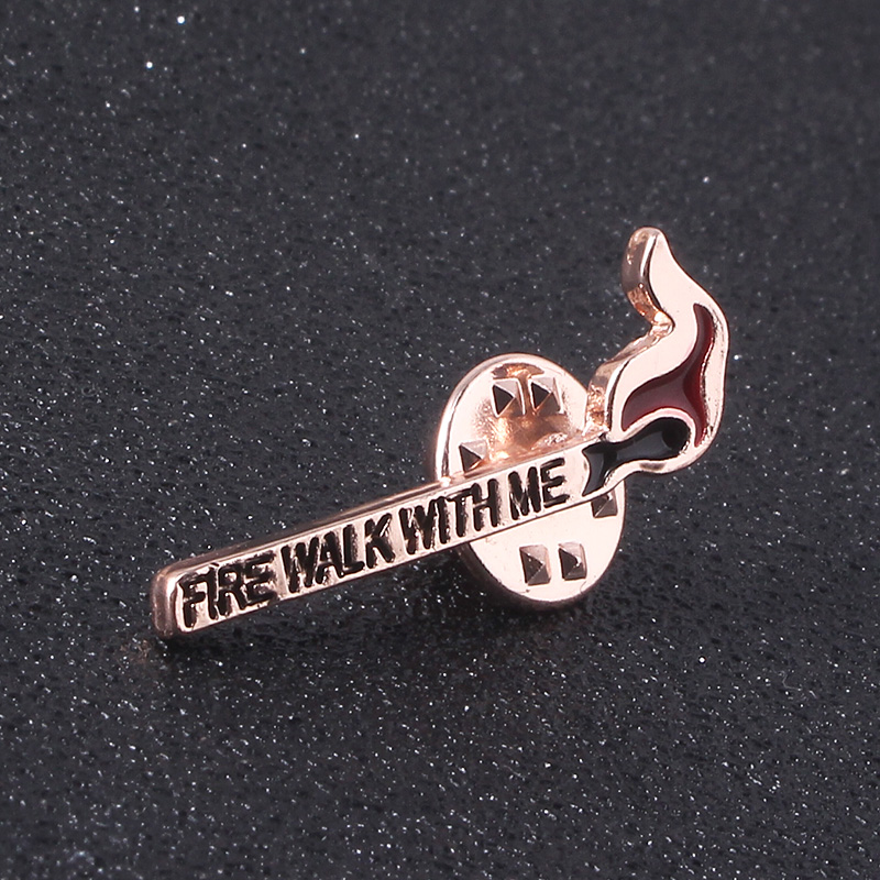 Twin Peaks Enamel Badge Brooch - Jeans Shirt Fashion For Men avis et prix