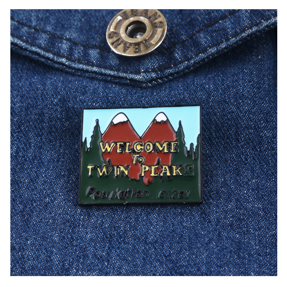 Twin Peaks Enamel Badge Brooch - Jeans Shirt Fashion For Men avis et prix