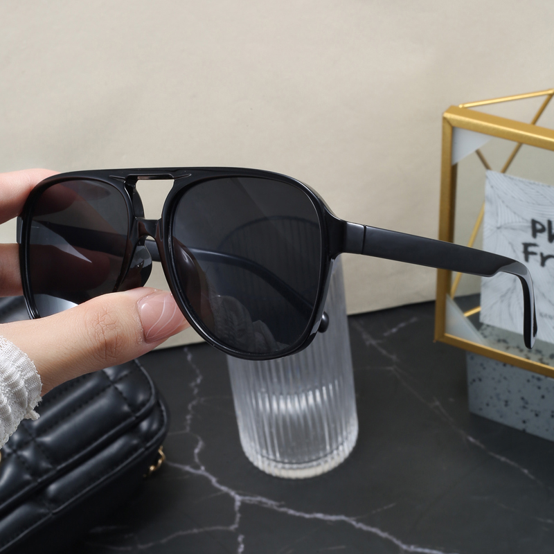 Unisex Fashion Sunglasses UV40 - Mens Fashion In The 90S avis et prix